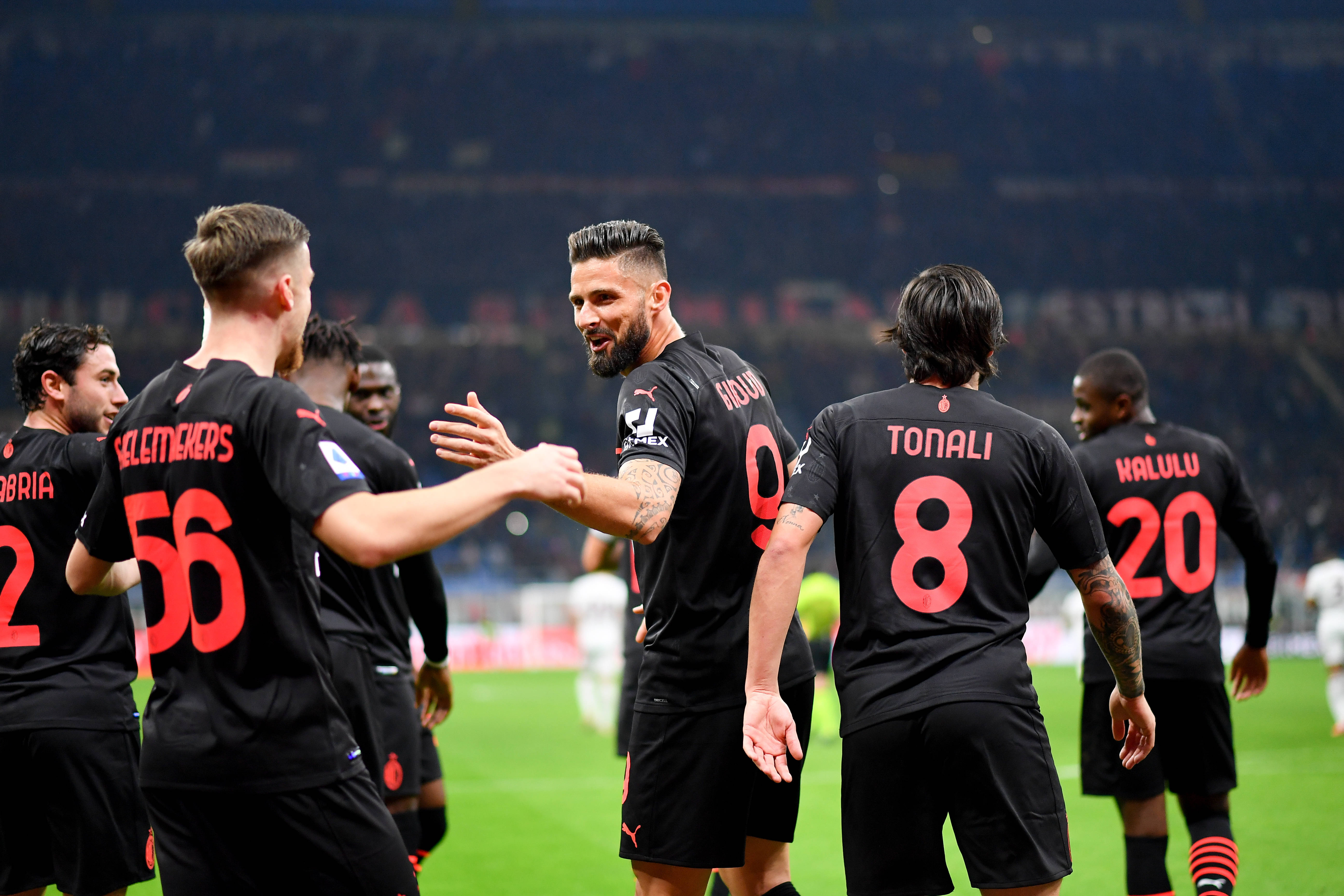 官方：53岁前英超金靴哈塞尔巴因克担任苏里南国家队助教（苏里南国家队官宣：53岁前英超金靴哈塞尔巴因克出任助理教练）