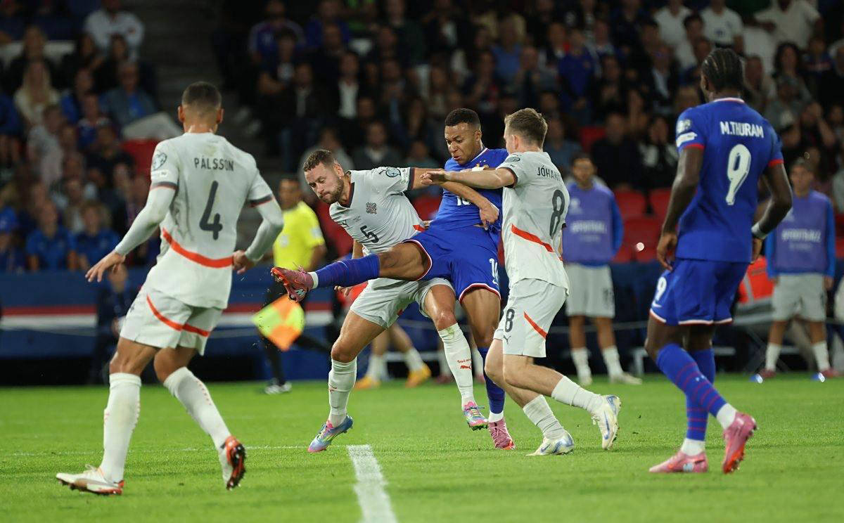 库库雷利亚：亚马尔缺席是重大损失，但最重要的是他彻底康复（库库雷利亚谈亚马尔：缺阵是重创，首要是确保完全康复）