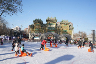 国足热身赛战胜对手士气大增（国足热身赛告捷，士气高涨）