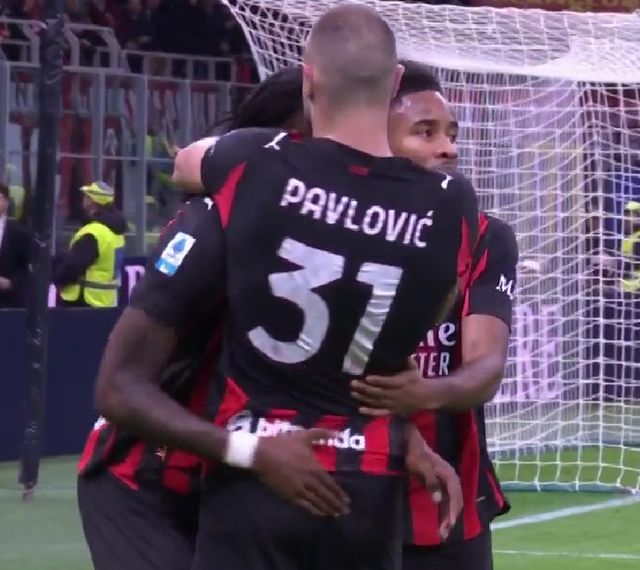 半场：卡利亚里0-0罗马，埃斯波西托造险（半场战报：卡利亚里与罗马互交白卷，埃斯波西托险些破门）