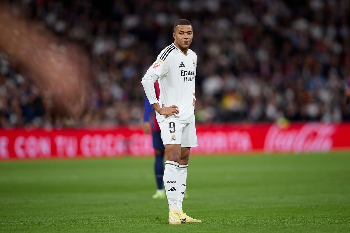 火箭哈登连续三场得分30+（哈登为火箭连砍三场30+）