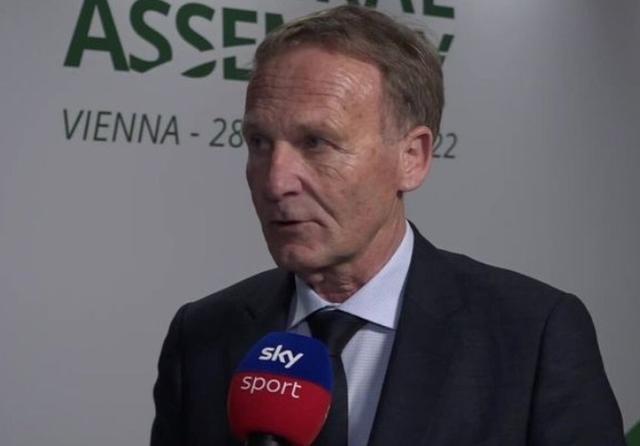 阿德里亚诺：感谢球迷还称我为皇帝；伊布是我合作过最强队友（阿德里亚诺致谢仍称其“皇帝”的球迷：伊布是我生涯最强队友）