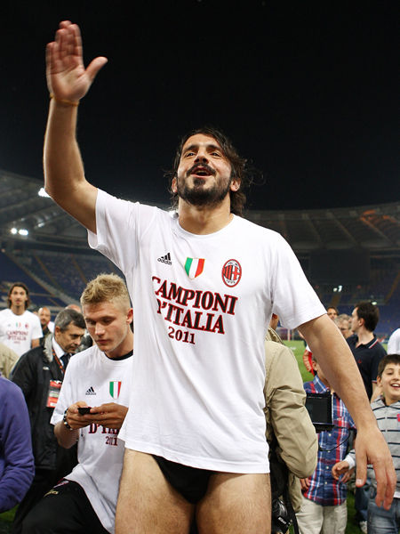 最后时刻替补登场，阿方索时隔262天伤愈复出（伤停262天后，阿方索终场前替补复出）