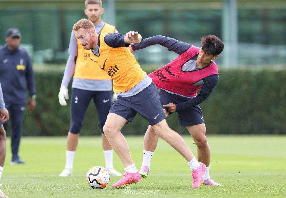 热刺告别战，孙兴慜父亲孙雄正现场观战儿子与纽卡的比赛（热刺告别战，孙雄正亲临现场观战孙兴慜对阵纽卡）