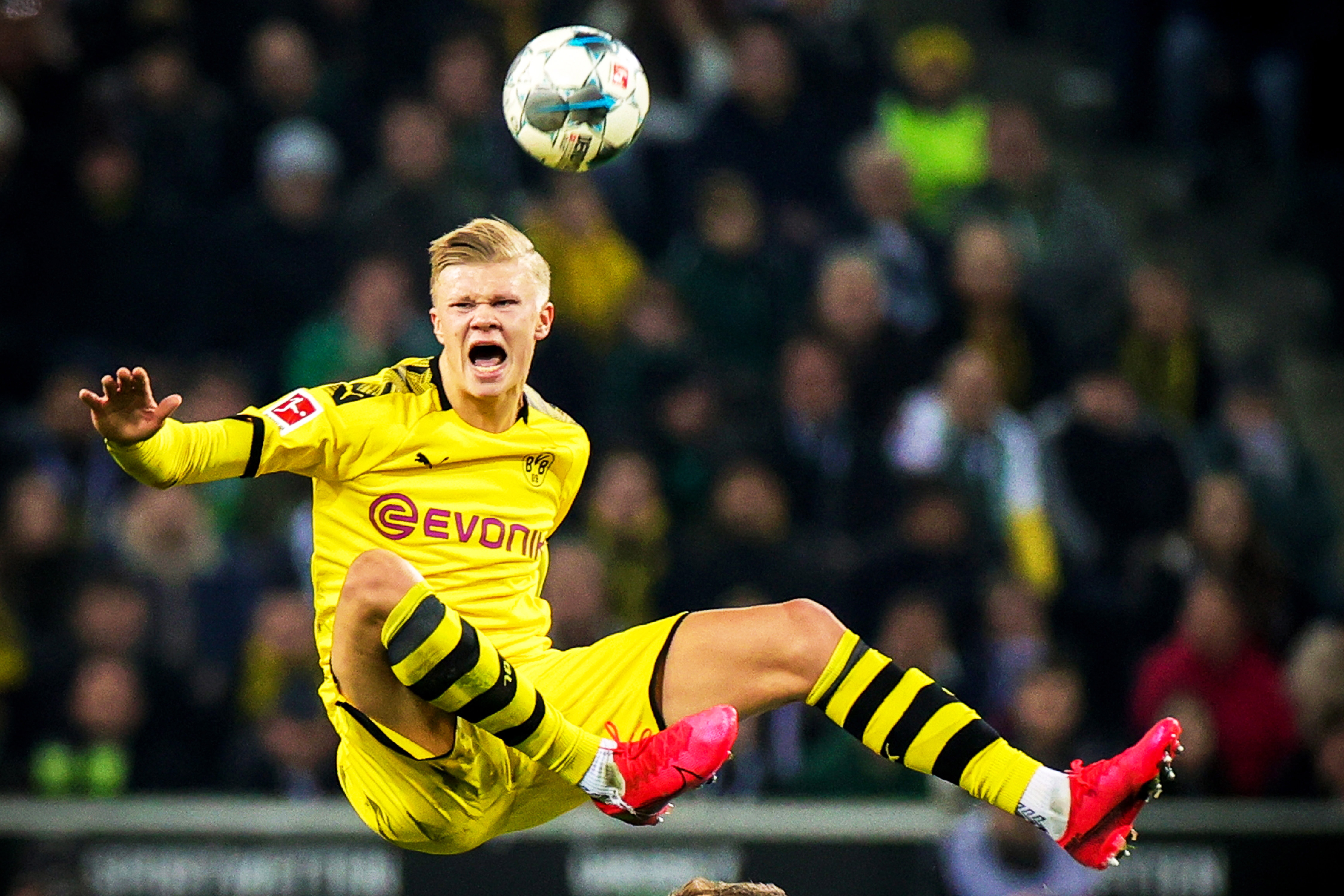 欧冠今夜观赛指南：枪手迎战强敌拜仁，皇马客场出征盼洗颓（欧冠今夜前瞻：阿森纳硬碰拜仁，皇马客战力求止颓）