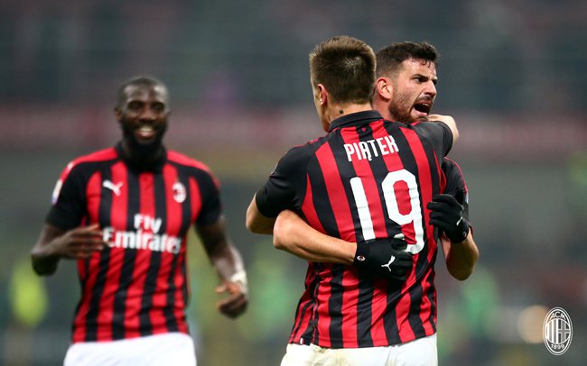 刚收获个人西甲首助😓阿诺德在对阵毕巴的比赛中受伤下场（刚献西甲生涯首助，阿诺德对毕巴比赛伤退）