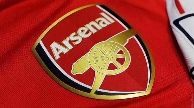 0-2！3-2！费内巴切女排夺冠瓦尔加斯MVP博斯科维奇24分难救主（从0-2到3-2，费内巴切女排逆转封冠：瓦尔加斯当选MVP，博斯科维奇砍24分无力回天）