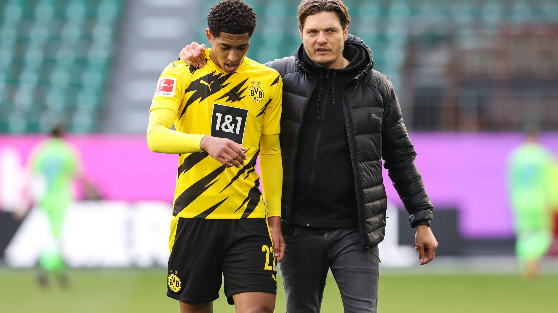 马雷斯卡：下半场球队本应进更多球，裁判判罚尺度让我很不满（马雷斯卡：下半场本该收获更多进球，对裁判吹罚尺度十分不满）